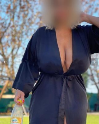 Роскошная Милфа, фото с sexxxynv.com